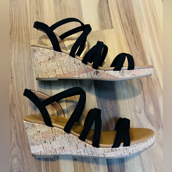 NWOT Style & Co. Women's Arloo Strappy Elastic Wedge Sandals - Picture 2 of 7